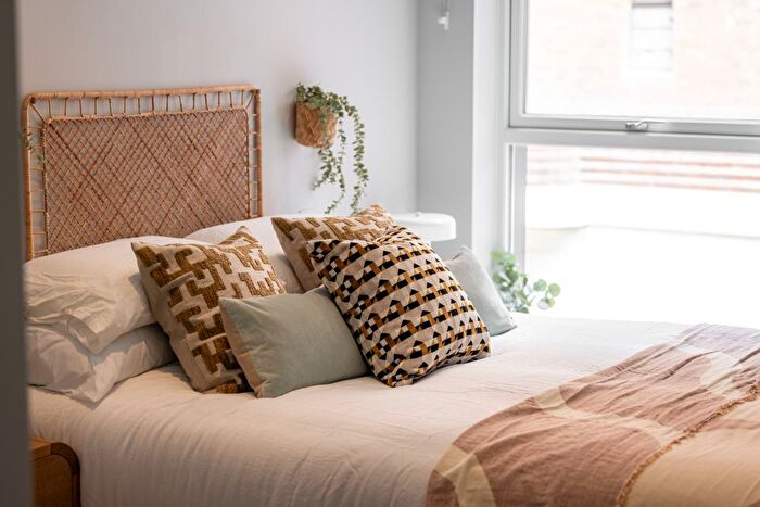 1 Bedroom Flat For Sale In London, W6