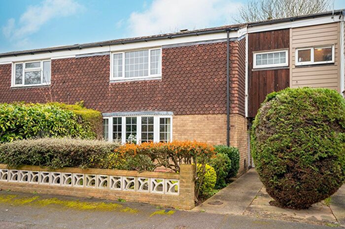 3 Bedroom Terraced House For Sale In Whitfield Close, Cambridge, CB4