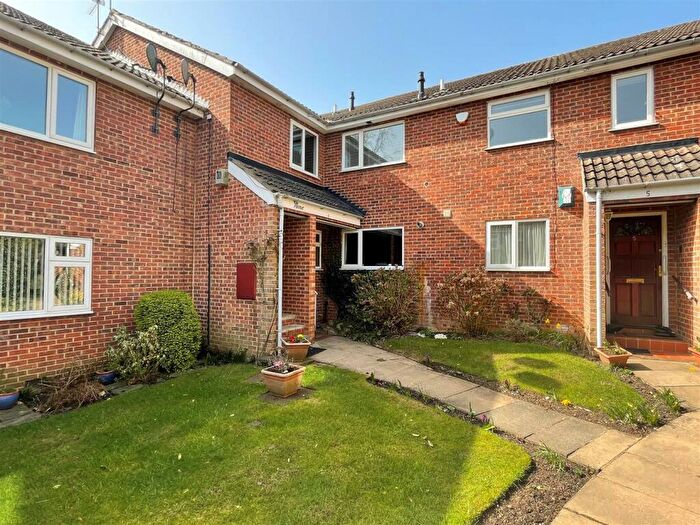 2 Bedroom Apartment To Rent In Harewood Court, Harrogate Road, LS17