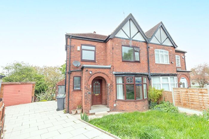 3 Bedroom Semi-Detached House To Rent In Carrholm View, Chapel Allerton, Leeds, LS7