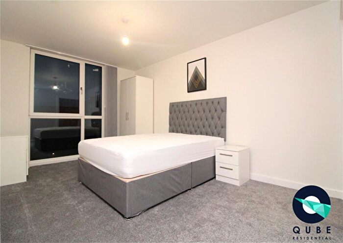 2 Bedroom Flat To Rent In Adelphi Wharf, Adelphi Street, Salford, Greater Manchester, M3