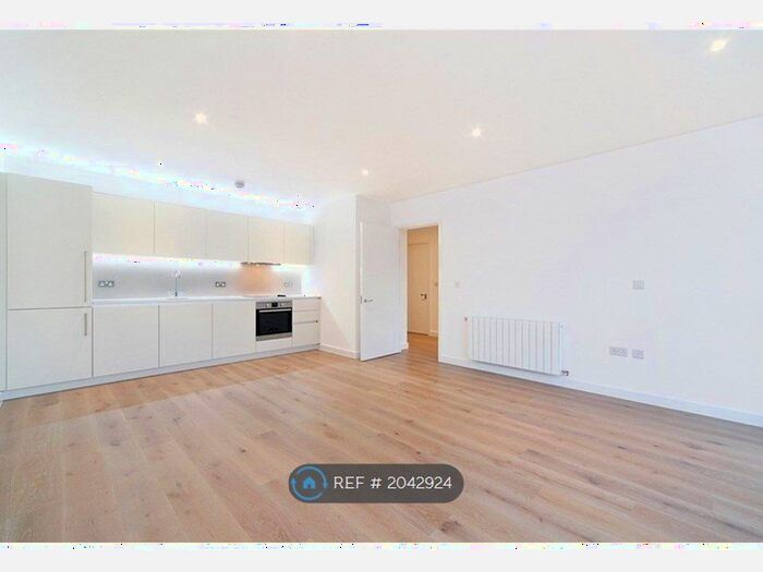 1 Bedroom Flat To Rent In Grayston House, London, SE3