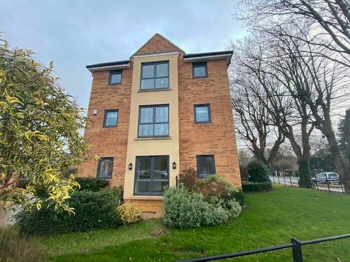 2 Bedroom Flat To Rent In St. Johns Close, Peterborough, PE3