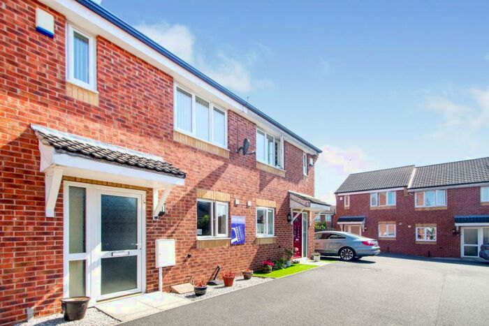 2 Bedroom Semi-Detached House To Rent In Arundel Court, Mansfield, Nottinghamshire, NG19