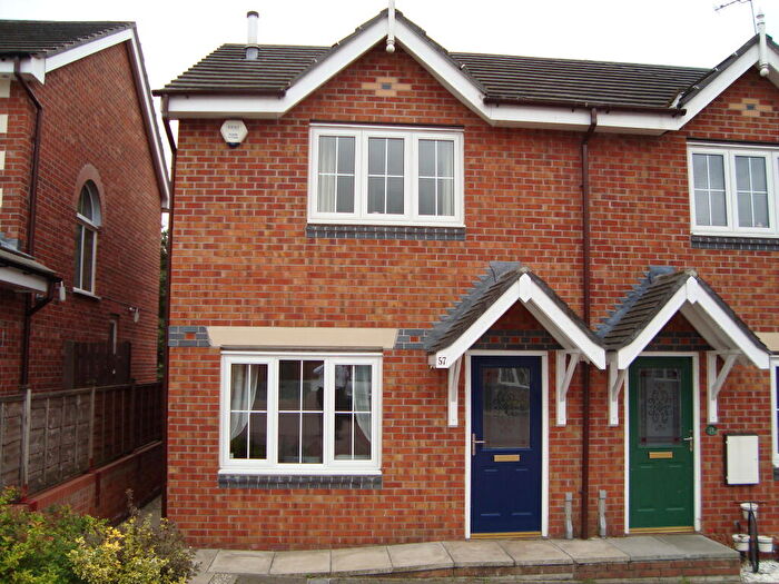 2 Bedroom Town House To Rent In Lawnwood Drive, Goldthorpe, S63