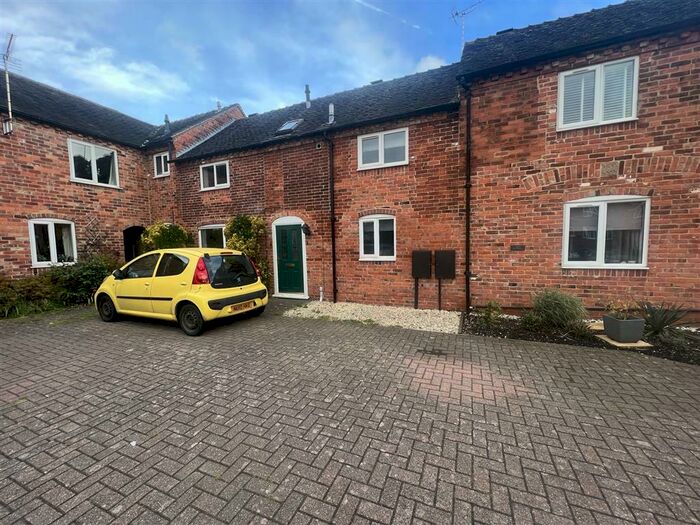 2 Bedroom House To Rent In Bridge Farm Mews, Stretton, Burton-On-Trent, DE13