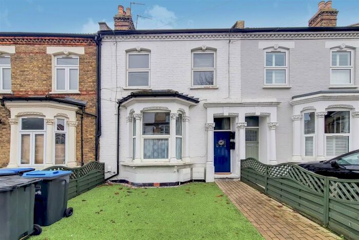 2 Bedroom Flat To Rent In Whittington Road, London, N22