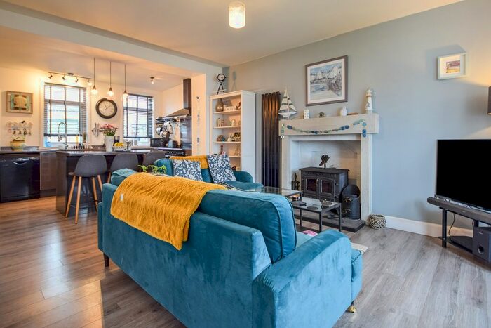 2 Bedroom Detached House For Sale In North-A-Voe, Yell, ZE2