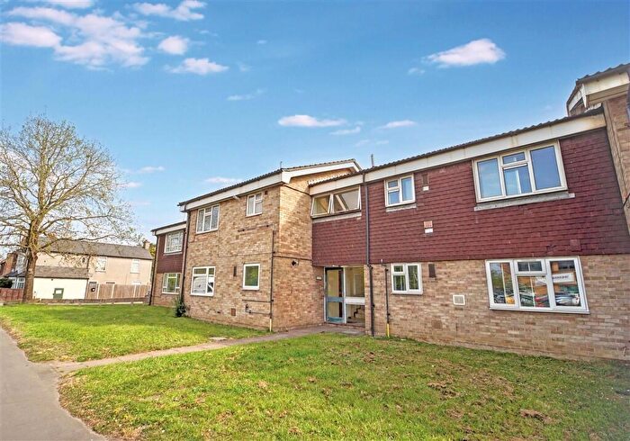 1 Bedroom Flat For Sale In Kingston Road, Leatherhead, KT22