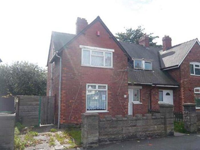 Semi Detached House To Rent In Beatrice Street, Walsall, WS3