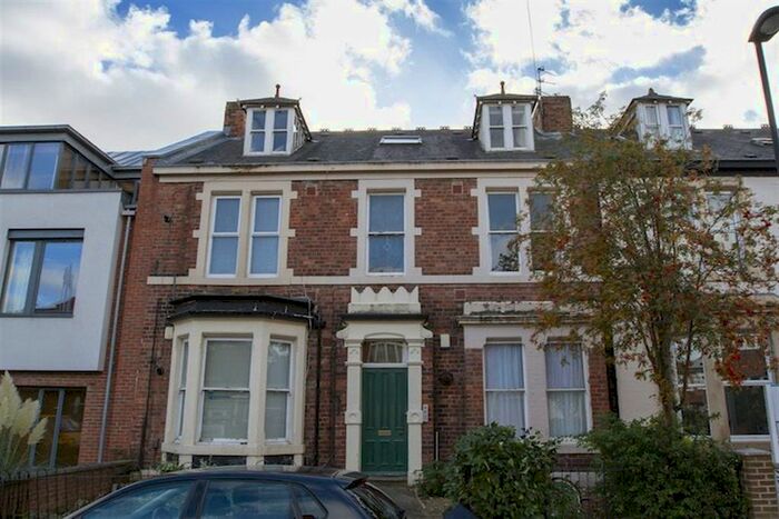 2 Bedroom Flat To Rent In Grosvenor Road, Jesmond, Newcastle Upon Tyne, NE2