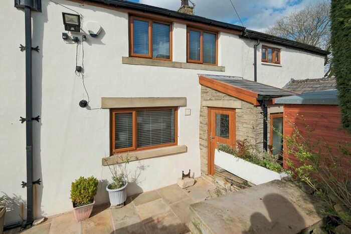 2 Bedroom Village House To Rent In Rough Hey Gate, Oswaldtwistle, BB5