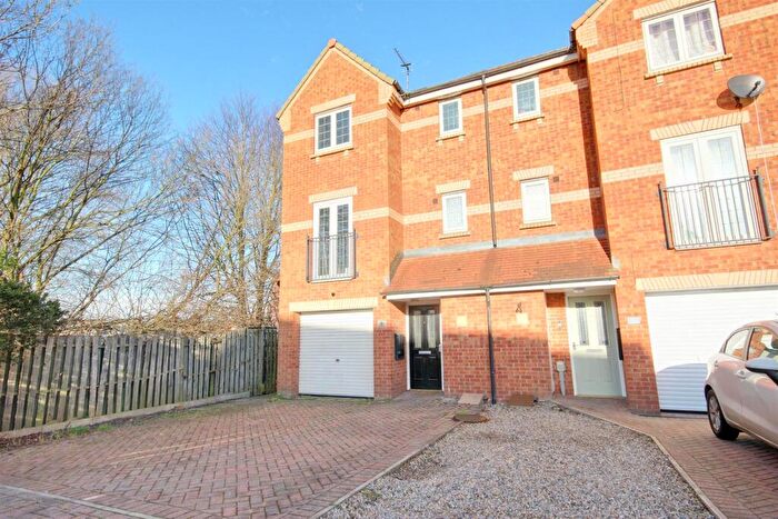 4 Bedroom Town House For Sale In St. Nicholas Drive, Beverley, HU17