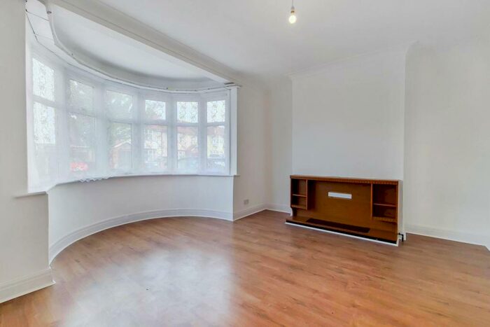 3 Bedroom Terraced House To Rent In Beaufort Avenue, Kenton, Harrow, HA3