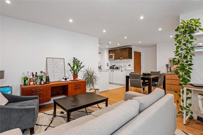 1 Bedroom Apartment For Sale In Angel Wharf, Eagle Wharf Road, London, N1