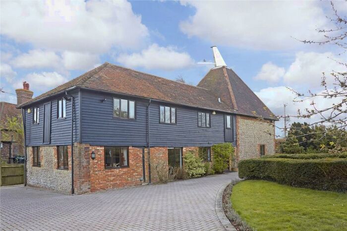 4 Bedroom Detached House For Sale In Lewsome Farm, Boughton Road, Sandway, Kent, ME17