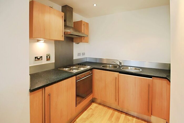 1 Bedroom Flat To Rent In Beringa, Gotts Road, Leeds, West Yorkshire, LS12