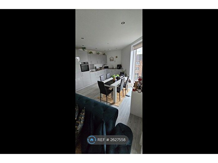2 Bedroom Flat To Rent In Echo Court, Harrow, HA2