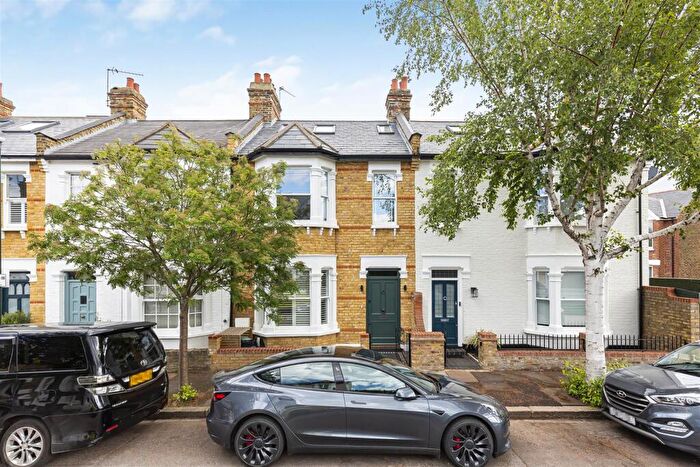 3 Bedroom Terraced House For Sale In Buxton Road, Barnes/East Sheen, SW14