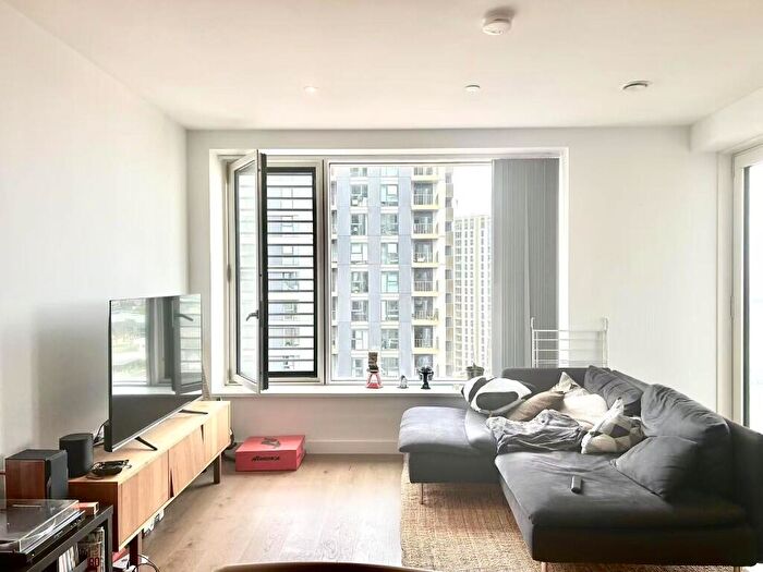 1 Bedroom Flat To Rent In Deacon Street, London, SE17