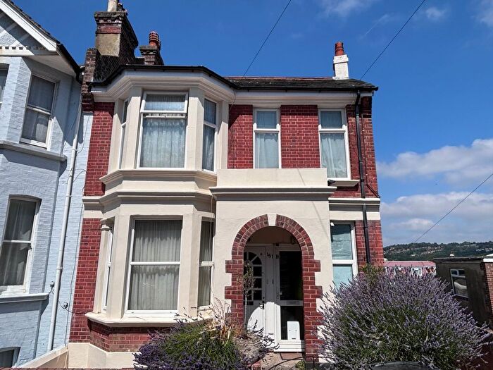 2 Bedroom Flat For Sale In Emmanuel Road, Hastings, TN34
