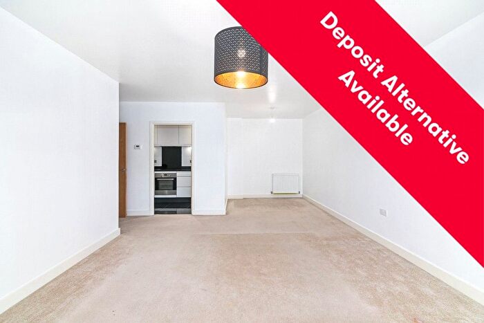 3 Bedroom Flat To Rent In Chronicle Avenue, Colindale, London, NW9