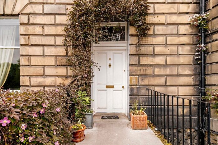 2 Bedroom Apartment For Sale In Abercromby Place, Edinburgh, EH3