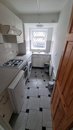 Terraced House To Rent In Peel Road, Harrow, HA3