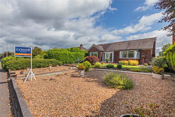 3 Bedroom Bungalow For Sale In Oldham Road, Thornham, Rochdale, OL16