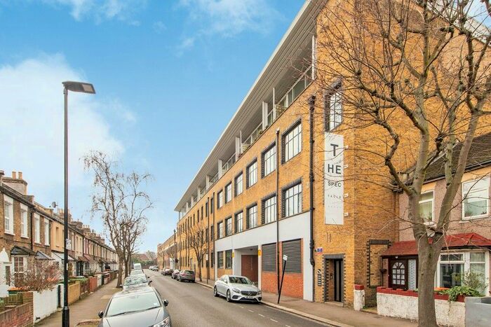 1 Bedroom Flat To Rent In Jedburgh Road, London, E13