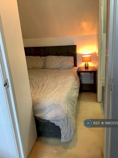 Studio To Rent In Street, Hull, HU3