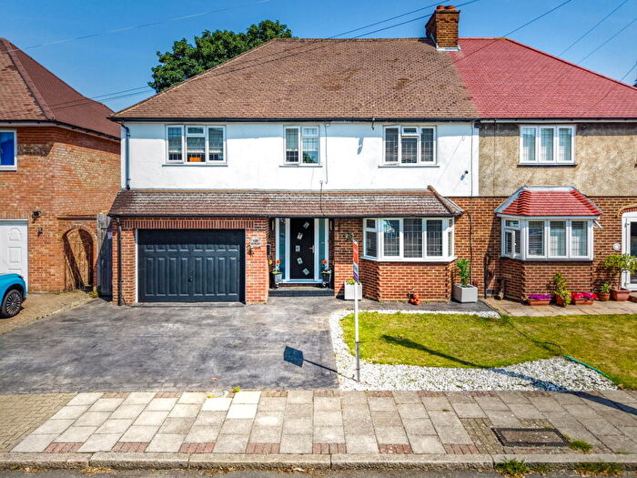 5 Bedroom Semi Detached House For Sale In Hayes, BR2