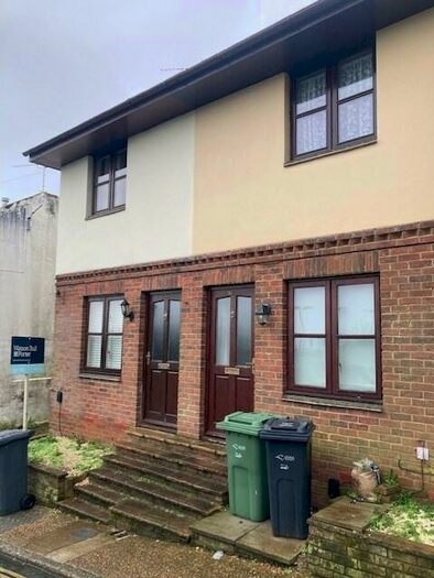2 Bedroom House To Rent In Church Lane, Ryde, PO33