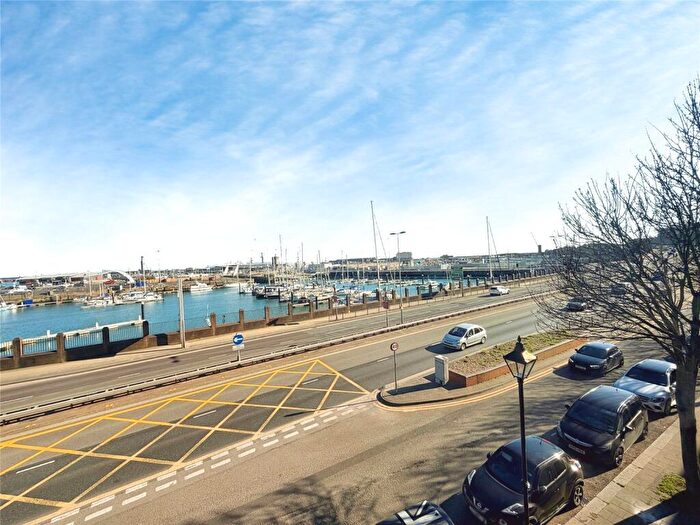 1 Bedroom Flat To Rent In Snargate Street, Dover, Kent, CT17