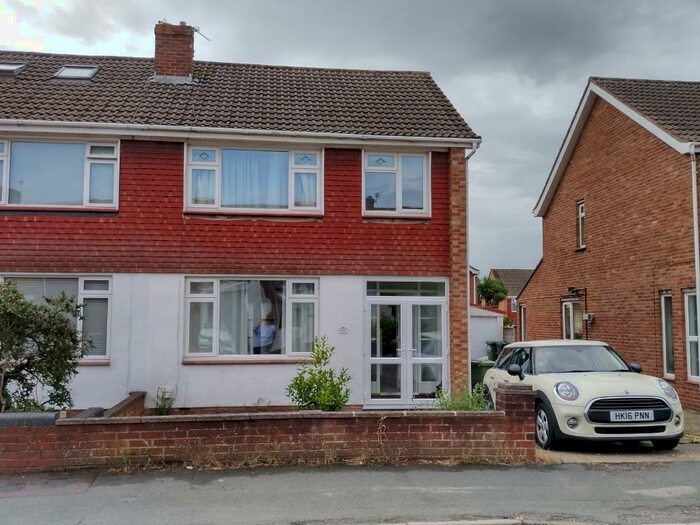 3 Bedroom Semi-Detached House To Rent In Samuel White Road, BS15
