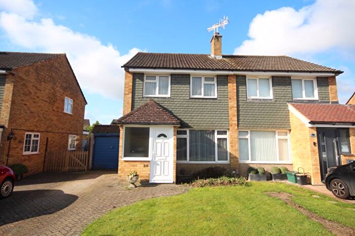 3 Bedroom Semi-Detached House For Sale In Priestley Drive, Tonbridge, TN10