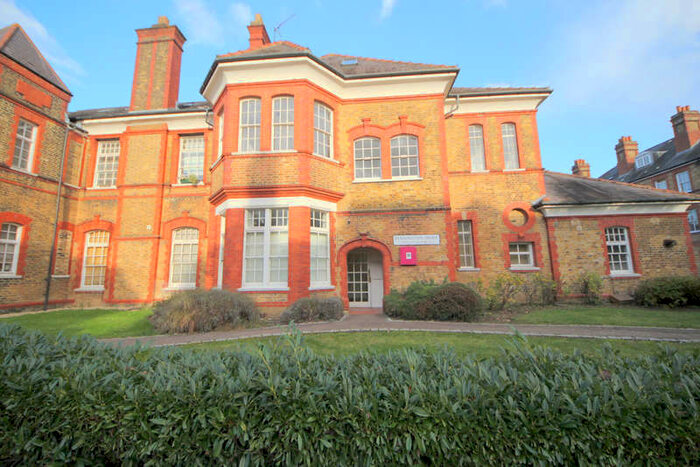 1 Bedroom Flat To Rent In Pennington Drive, Winchmore Hill N21