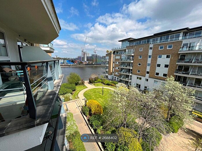 2 Bedroom Flat To Rent In Anchor House, London, SW18