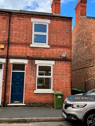 3 Bedroom Semi-Detached House To Rent In Glapton Rd, Nottingham, NG2