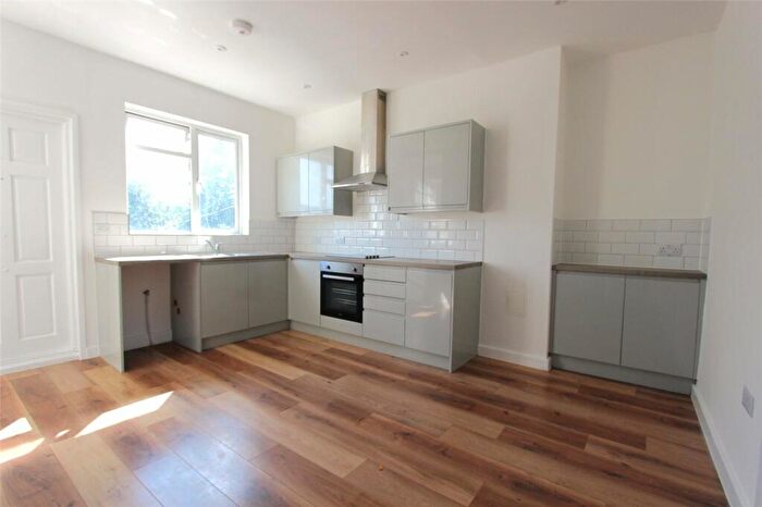 3 Bedroom Maisonette To Rent In Main Road, Hockley, Essex, SS5