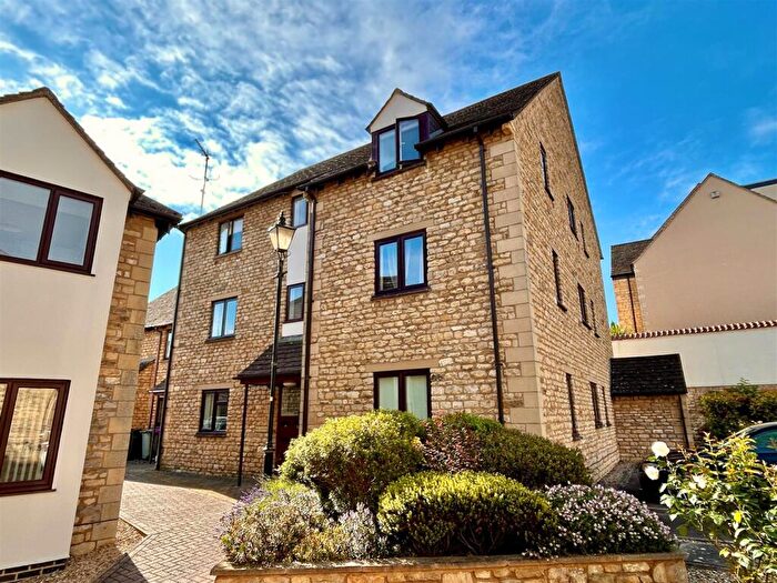2 Bedroom Apartment For Sale In Phillips Court, Stamford, PE9