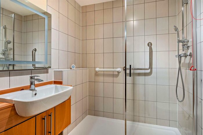 1 Bedroom Flat For Sale In Lawn Court, Longsight Lane, Bolton, BL2