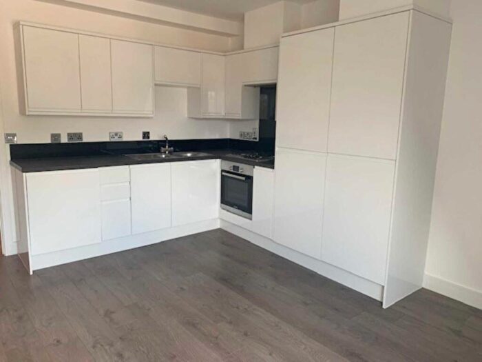 1 Bedroom Flat To Rent In High Street, Witney, OX28