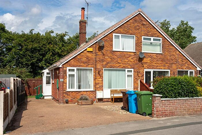 3 Bedroom Semi-Detached Bungalow For Sale In Seacroft Road, Withernsea, HU19