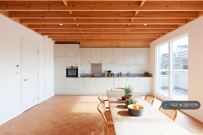 2 Bedroom Flat To Rent In Sprowston Mews, London, E7