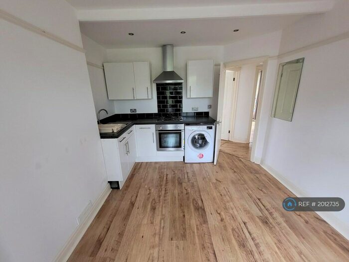 2 Bedroom Flat To Rent In May Road, Brighton, BN2