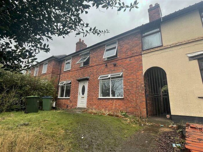 3 Bedroom Semi-Detached House To Rent In Shaftesbury Street, West Bromwich, B71