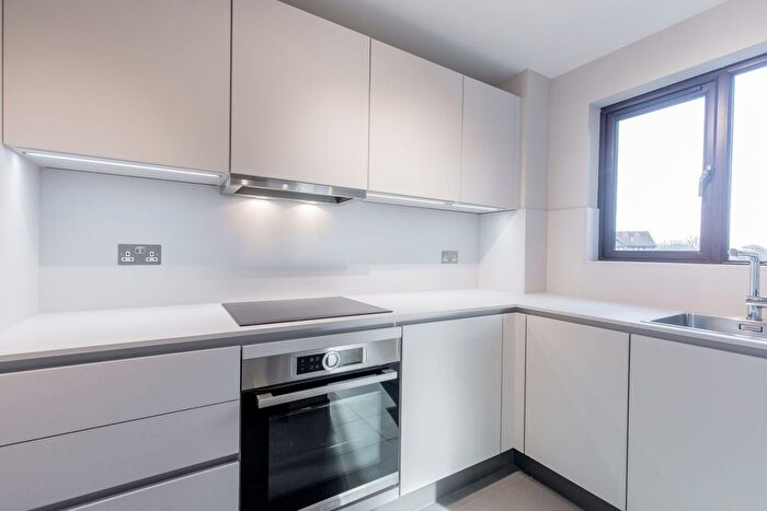 1 Bedroom Flat To Rent In Myers Lane, London, SE14