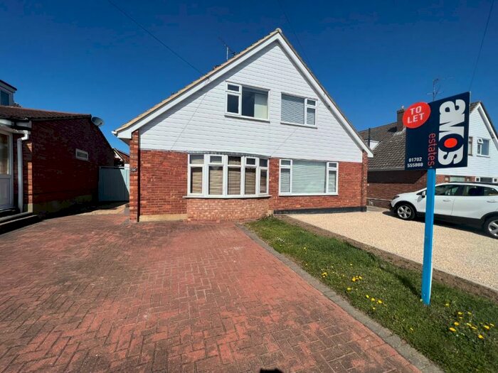 2 Bedroom Semi-Detached House To Rent In Heycroft Road, Hockley, SS5