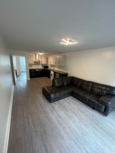 2 Bedroom Flat To Rent In Denmark Road, M15